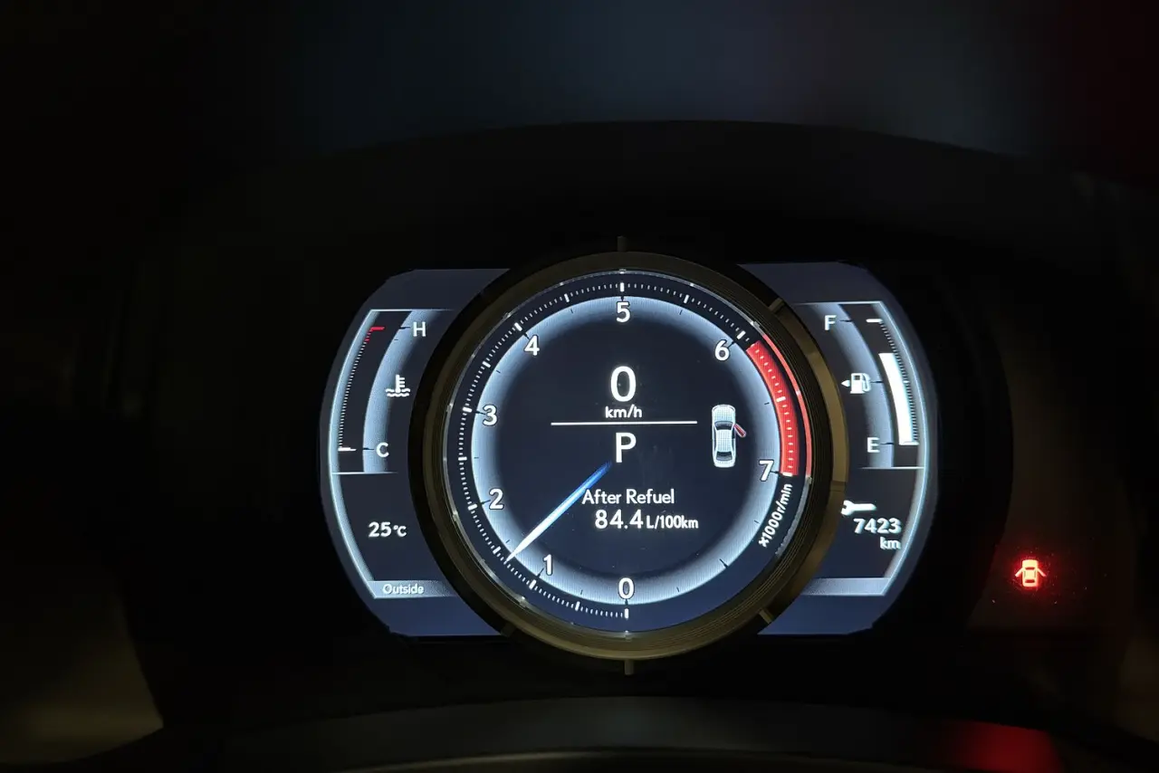 2020 Lexus IS Gallery Image 16