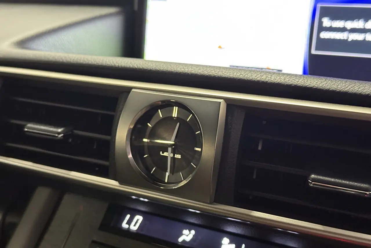 2020 Lexus IS Gallery Image 21