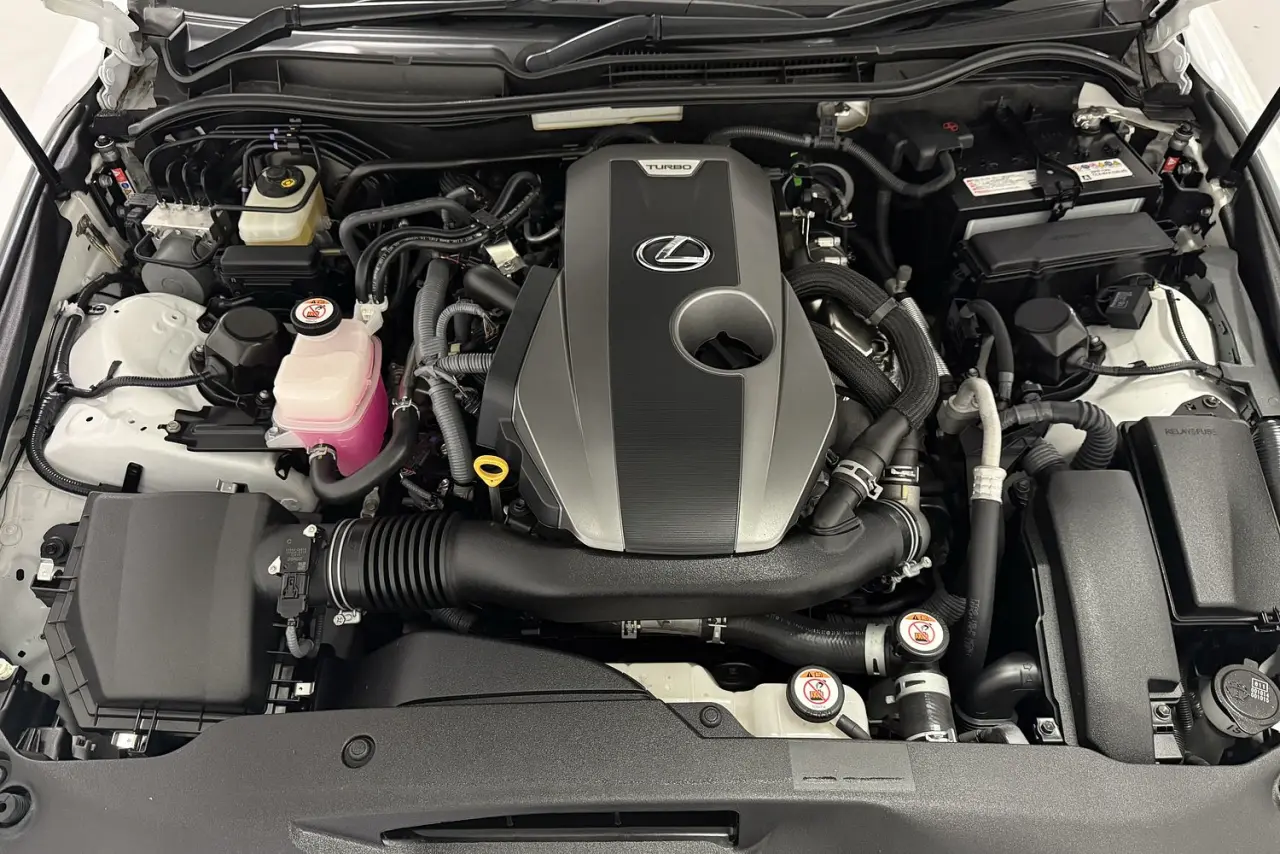 2020 Lexus IS Gallery Image 22