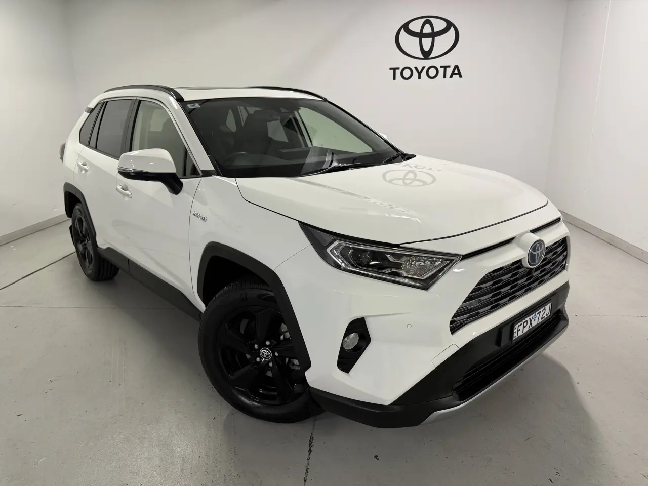 2021 TOYOTA RAV4 HYBRID Gallery Image 1