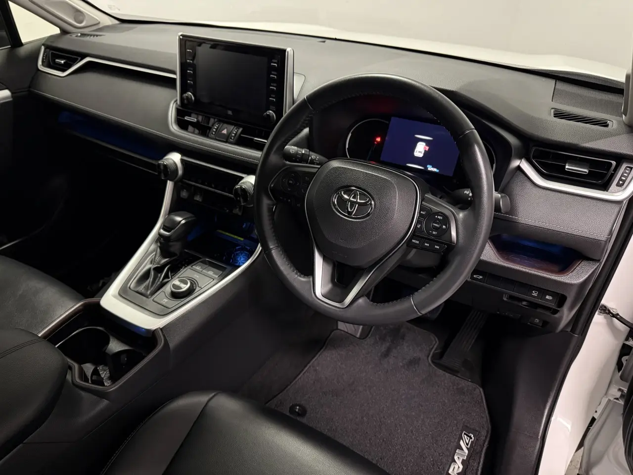 2021 TOYOTA RAV4 HYBRID Gallery Image 11