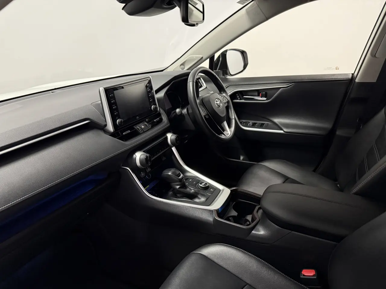 2021 TOYOTA RAV4 HYBRID Gallery Image 14