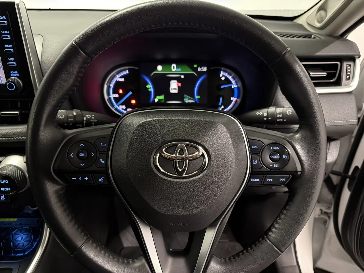 2021 TOYOTA RAV4 HYBRID Gallery Image 16