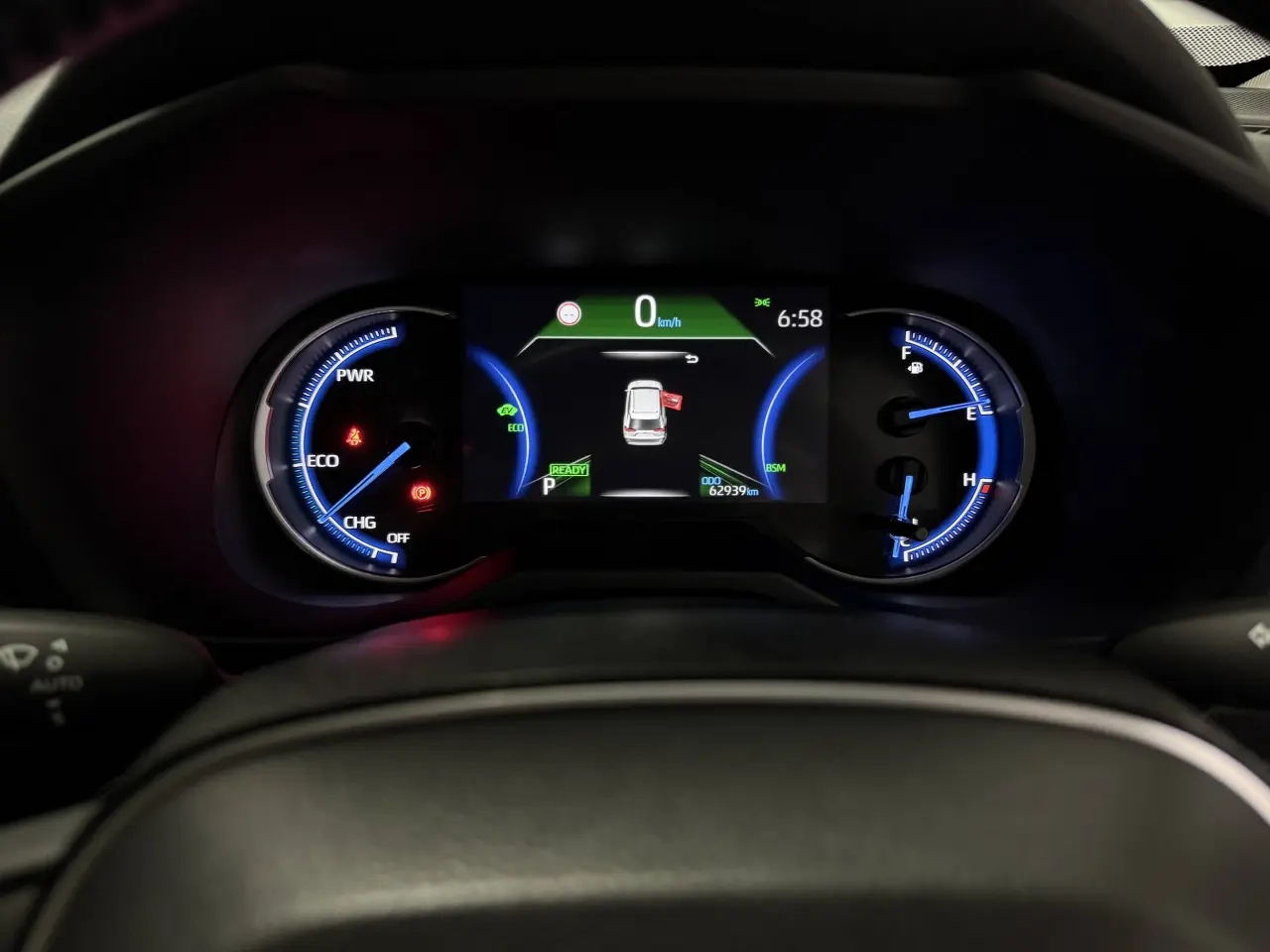 2021 TOYOTA RAV4 HYBRID Gallery Image 17