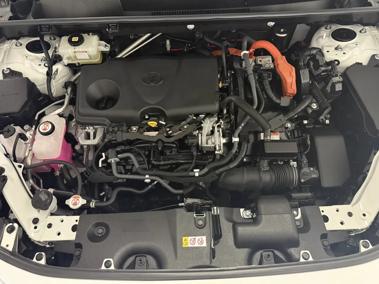 2021 TOYOTA RAV4 HYBRID Gallery Image 22