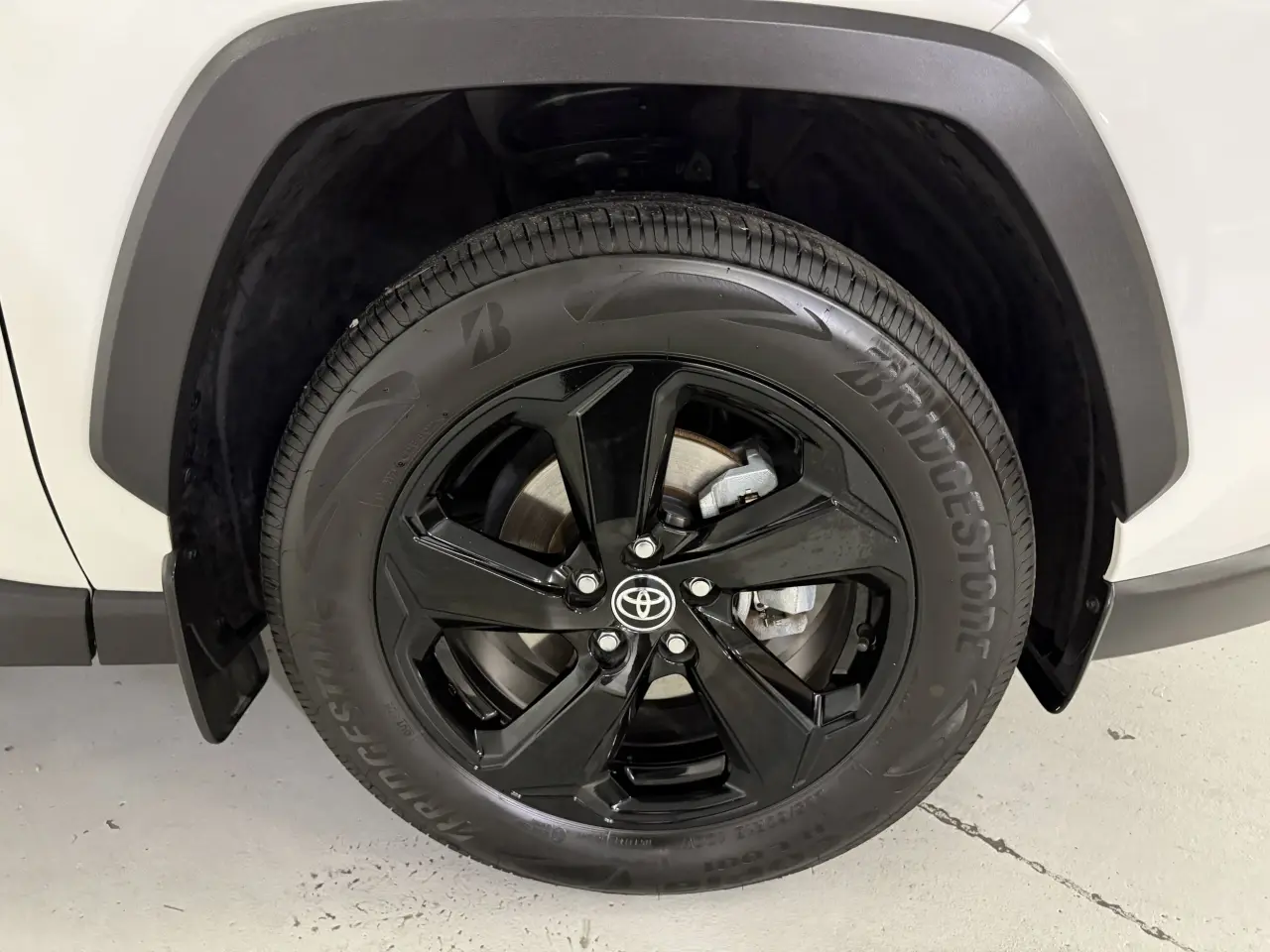 2021 TOYOTA RAV4 HYBRID Gallery Image 5
