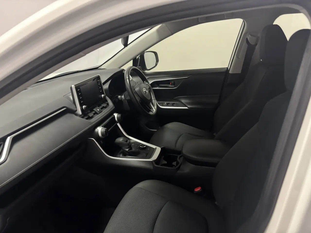 2021 TOYOTA RAV4 HYBRID Gallery Image 12
