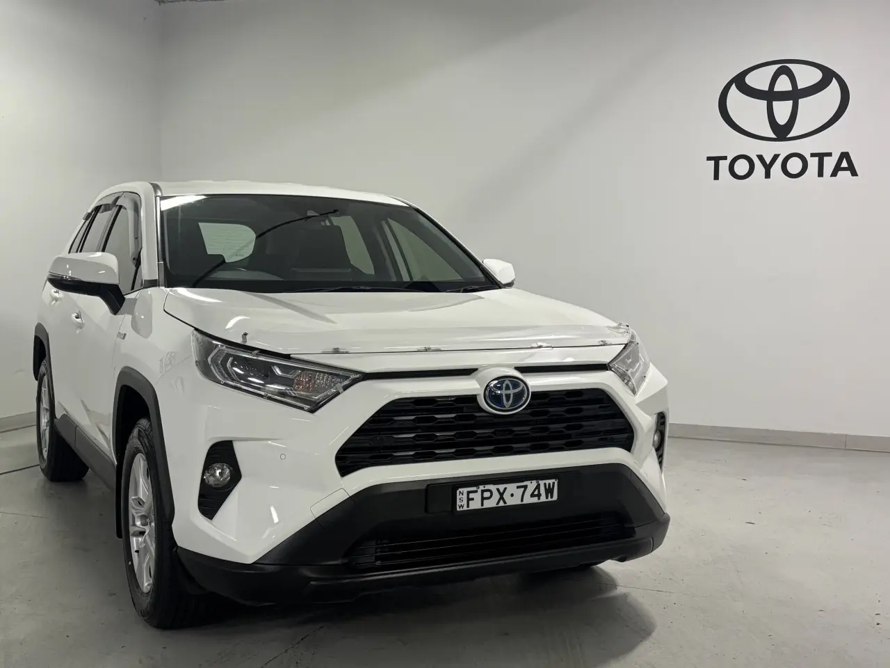 2021 TOYOTA RAV4 HYBRID Gallery Image 3