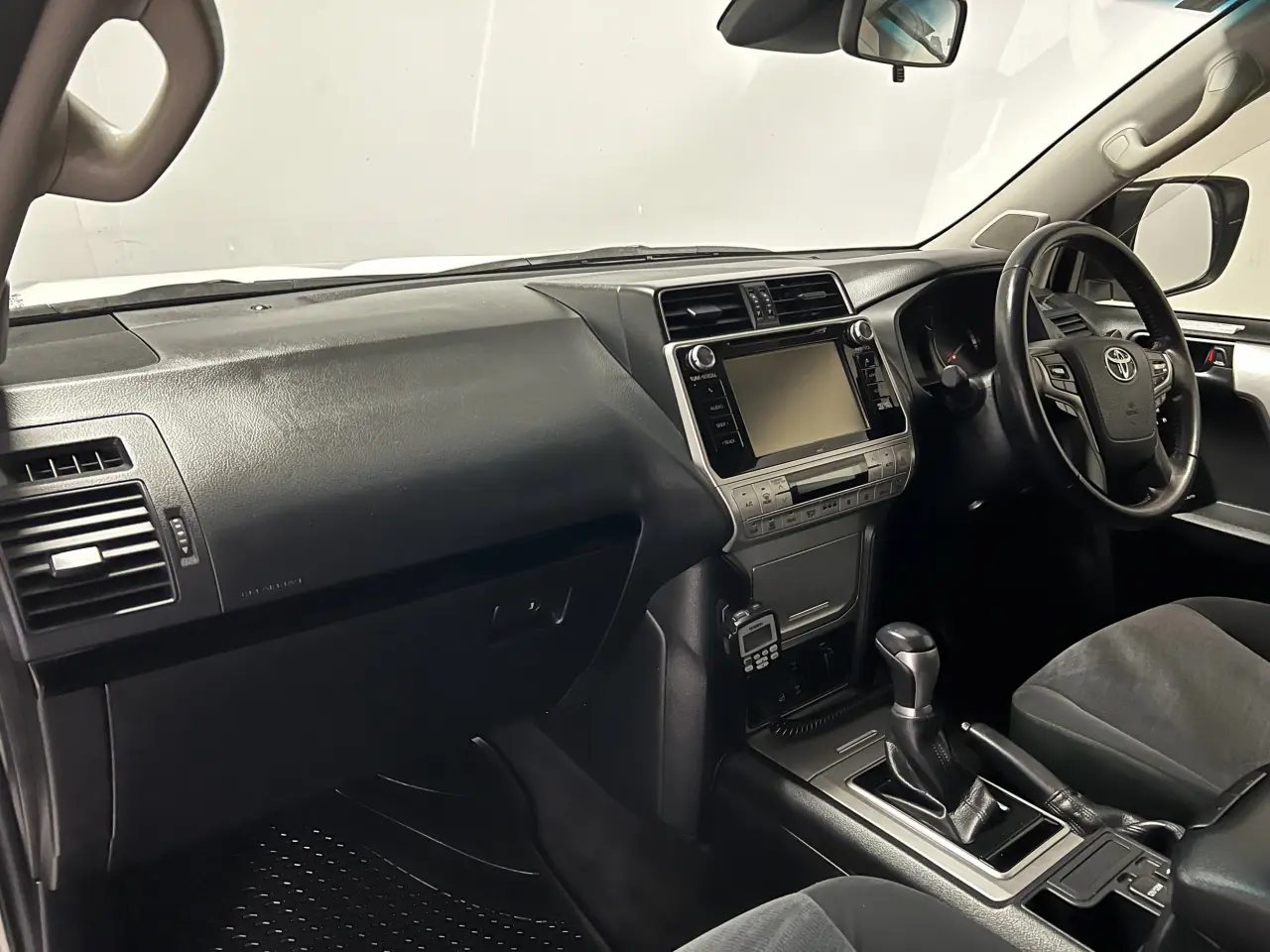 2019 TOYOTA PRADO Gallery Image 15