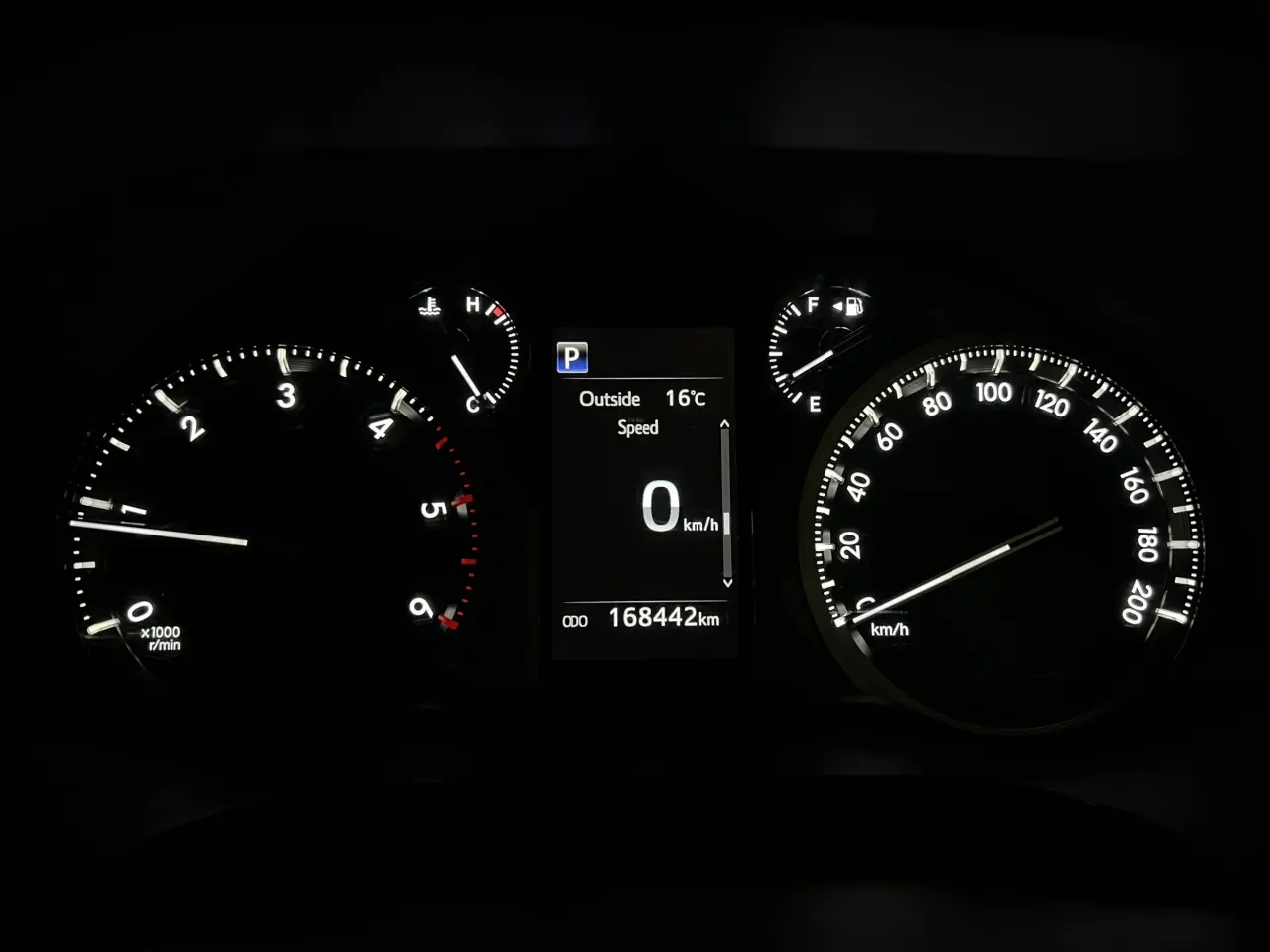 2019 TOYOTA PRADO Gallery Image 18