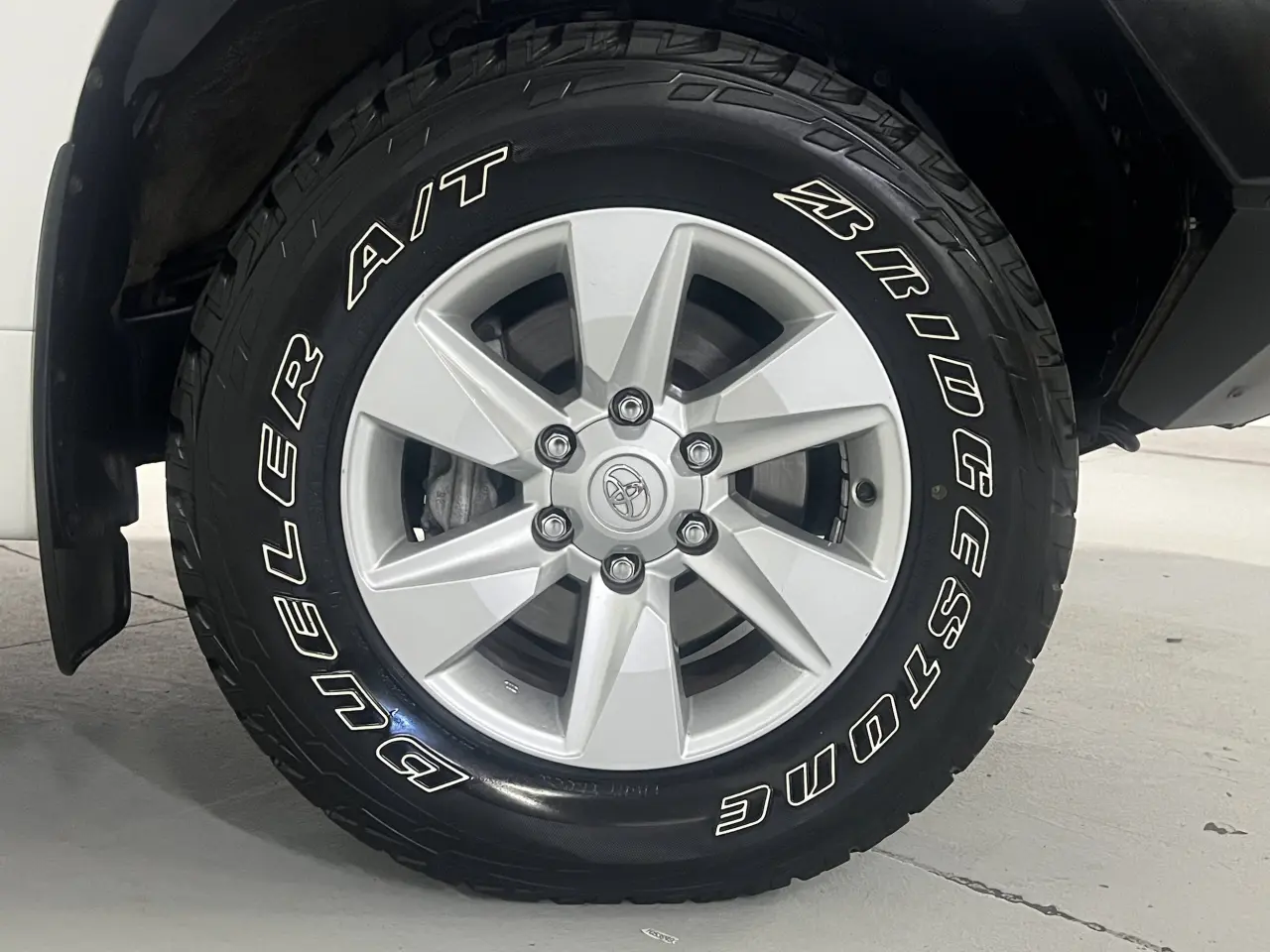 2019 TOYOTA PRADO Gallery Image 5