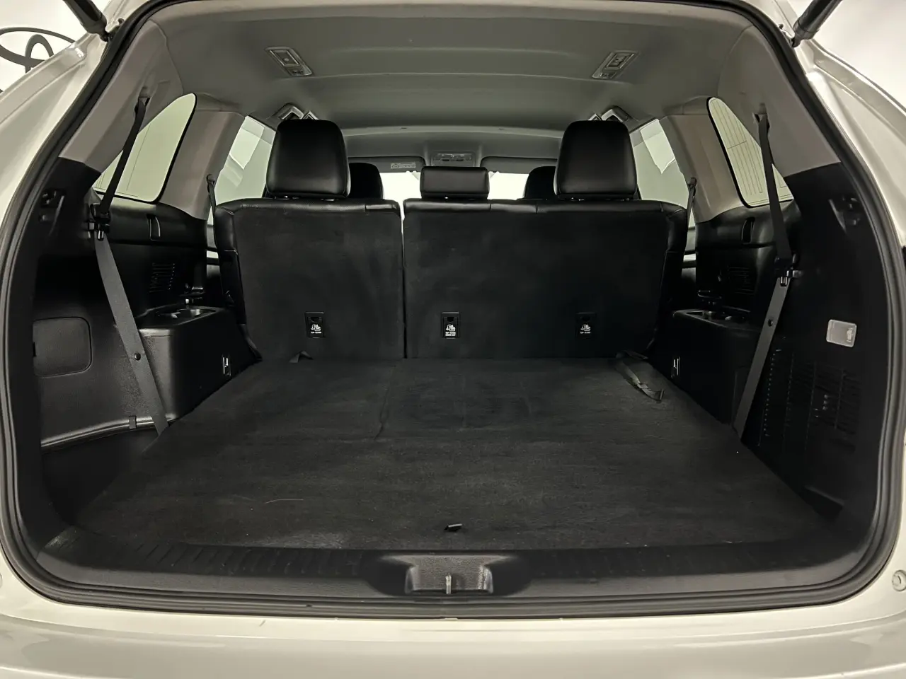 2019 TOYOTA KLUGER Gallery Image 13