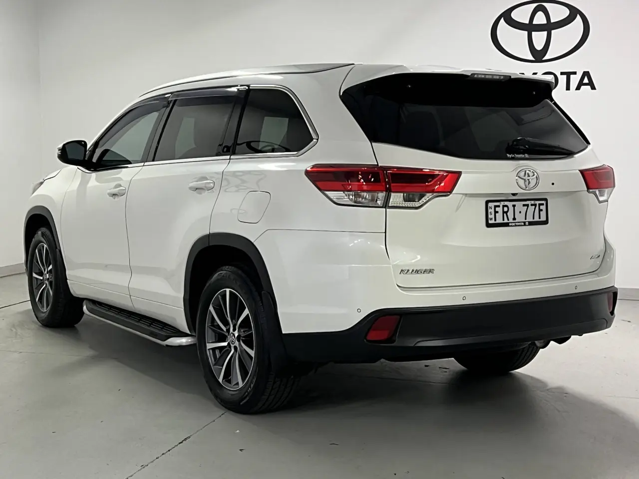 2019 TOYOTA KLUGER Gallery Image 8