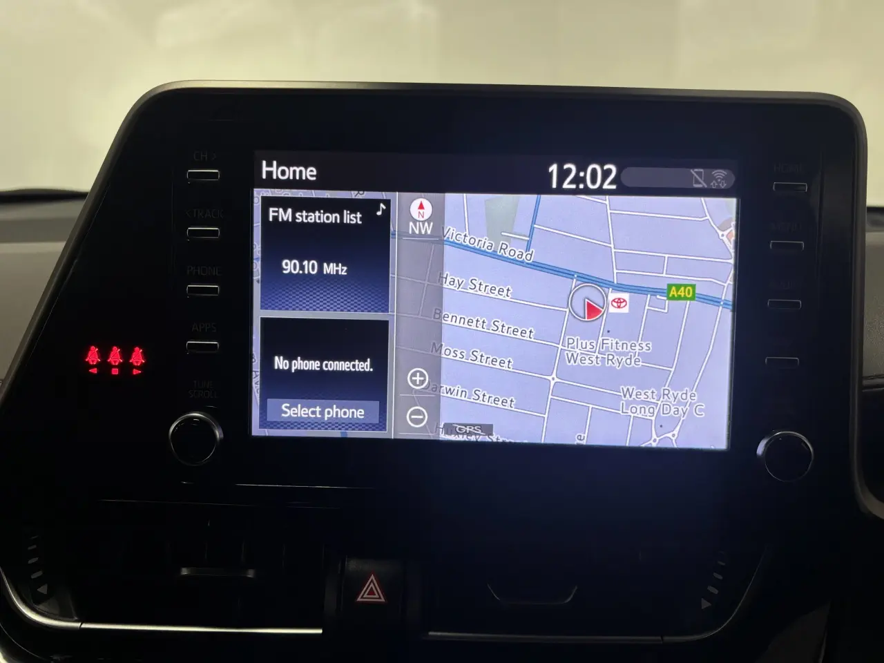 2021 TOYOTA C-HR HYBRID Gallery Image 17