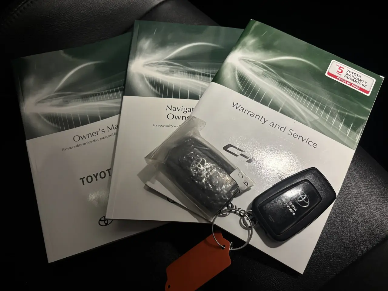 2021 TOYOTA C-HR HYBRID Gallery Image 19