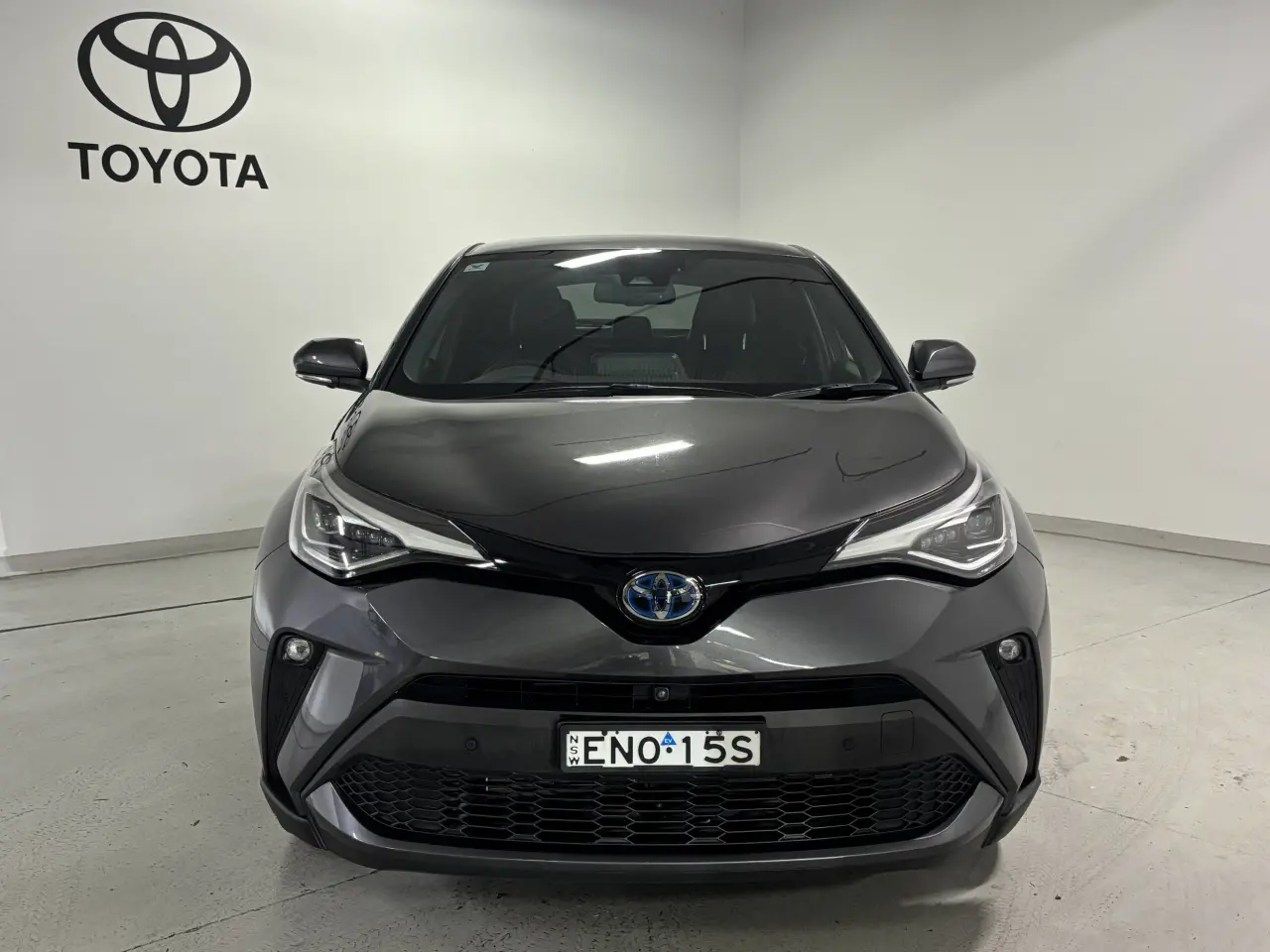 2021 TOYOTA C-HR HYBRID Gallery Image 2