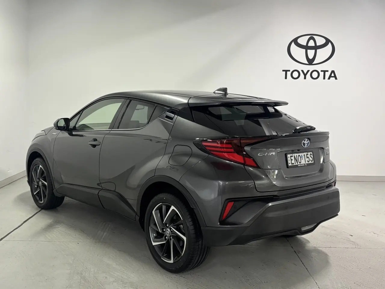2021 TOYOTA C-HR HYBRID Gallery Image 6