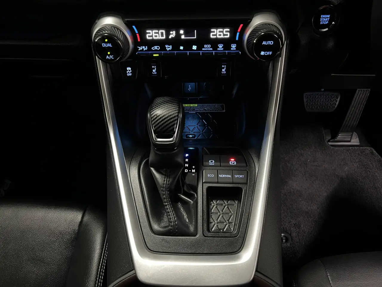 2020 TOYOTA RAV4 Gallery Image 21