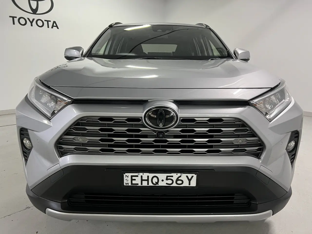 2020 TOYOTA RAV4 Gallery Image 3