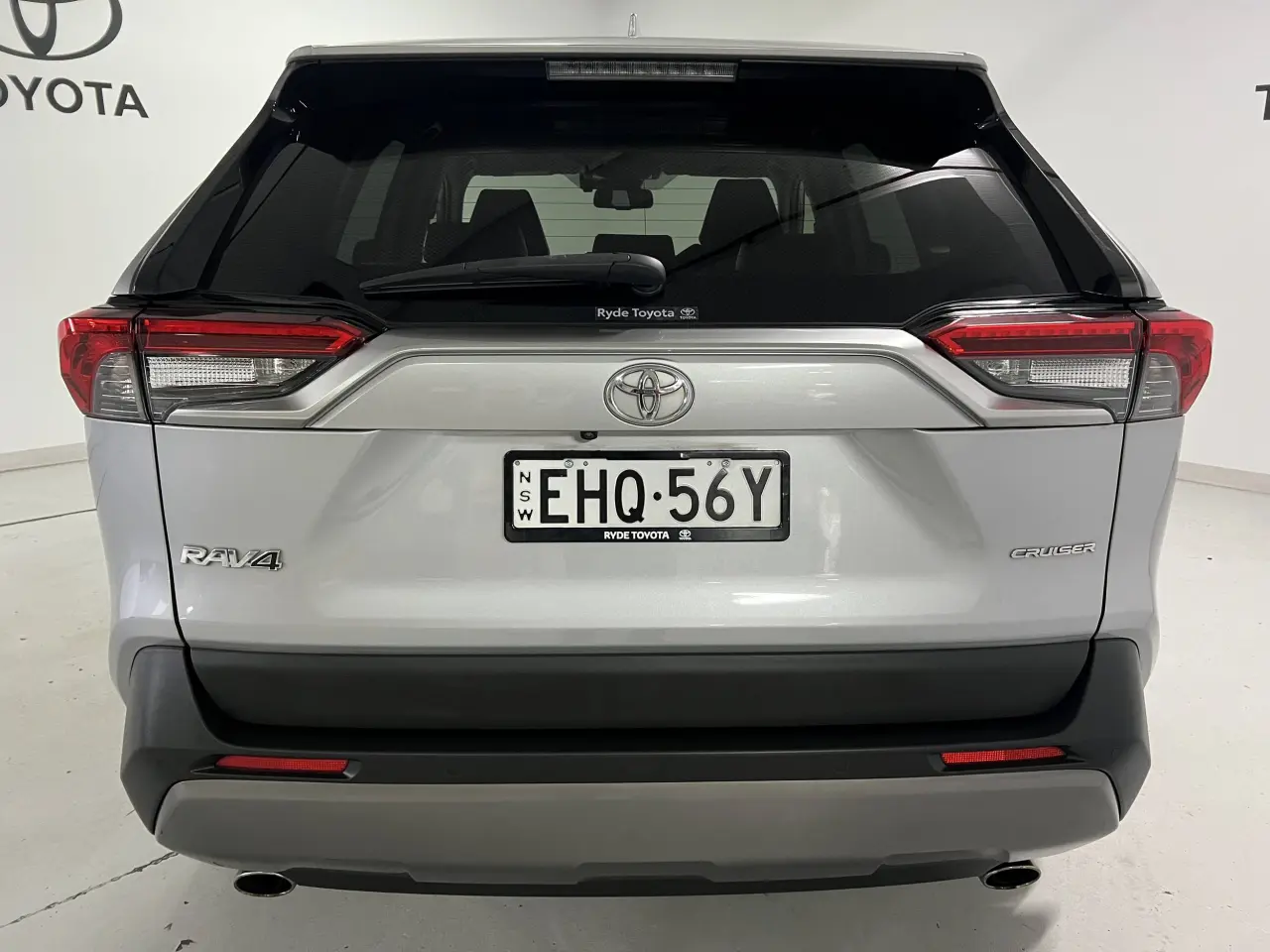 2020 TOYOTA RAV4 Gallery Image 7