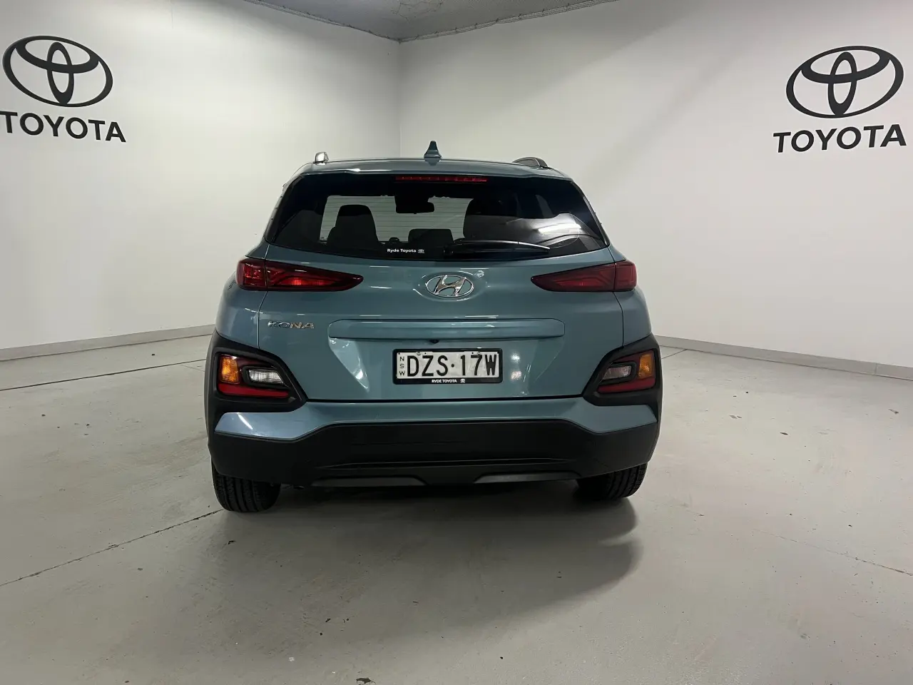 2018 HYUNDAI KONA Gallery Image 6