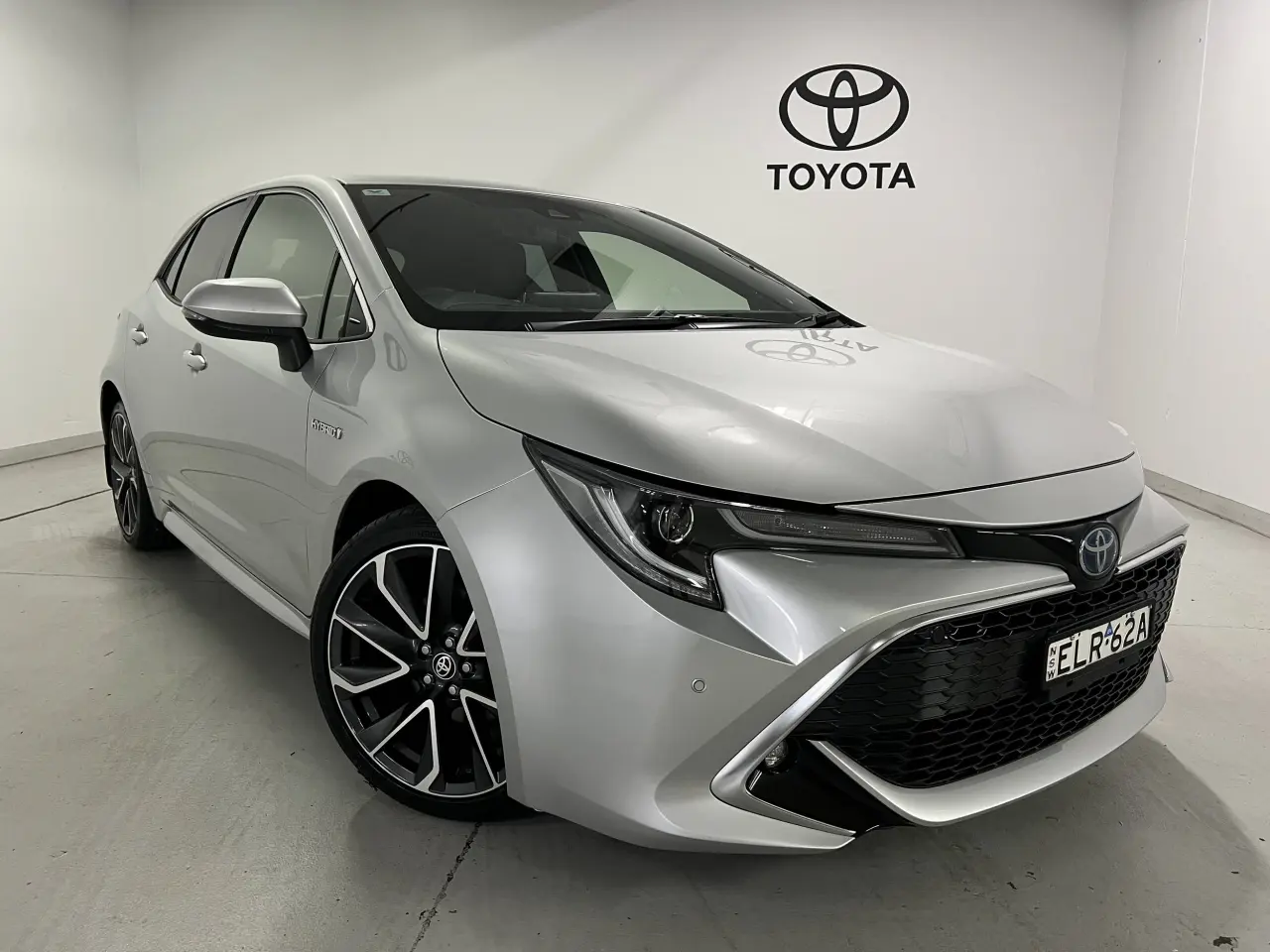 2020 TOYOTA COROLLA Gallery Image 1