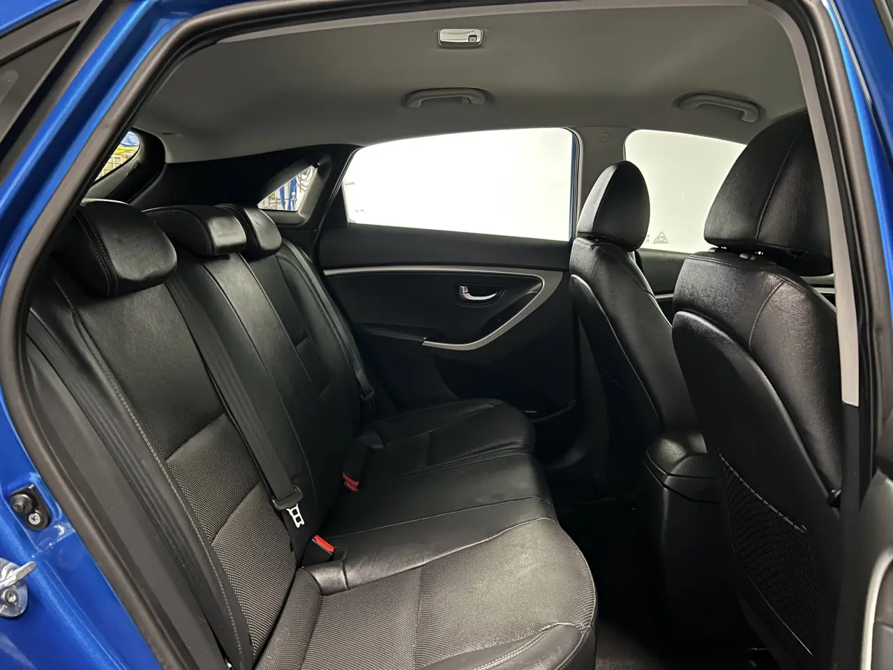 2016 HYUNDAI I30 Gallery Image 11