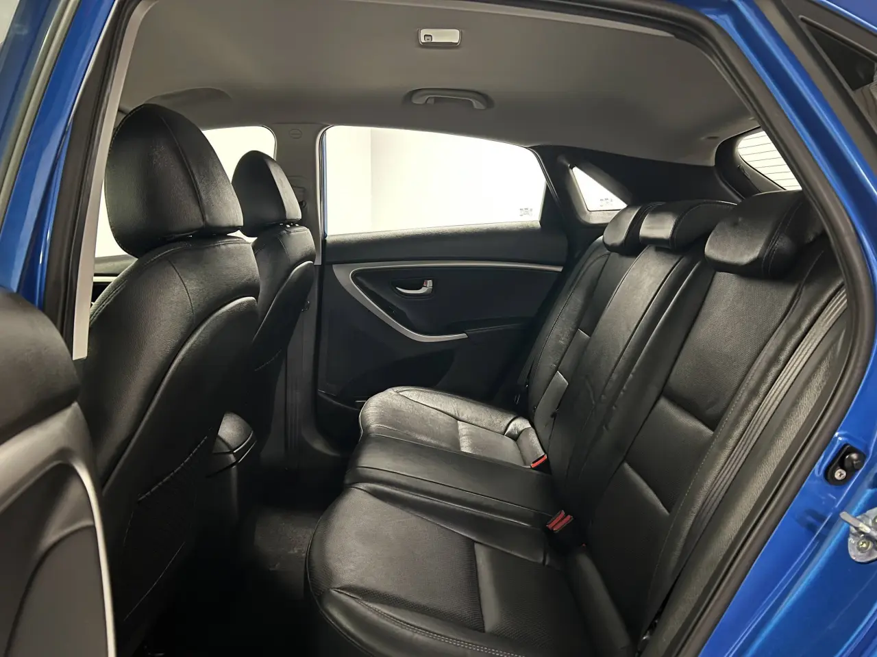 2016 HYUNDAI I30 Gallery Image 13