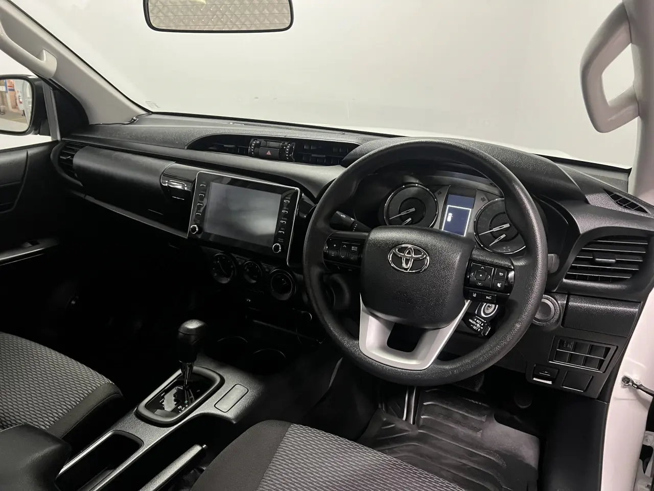 2024 TOYOTA HILUX Gallery Image 10