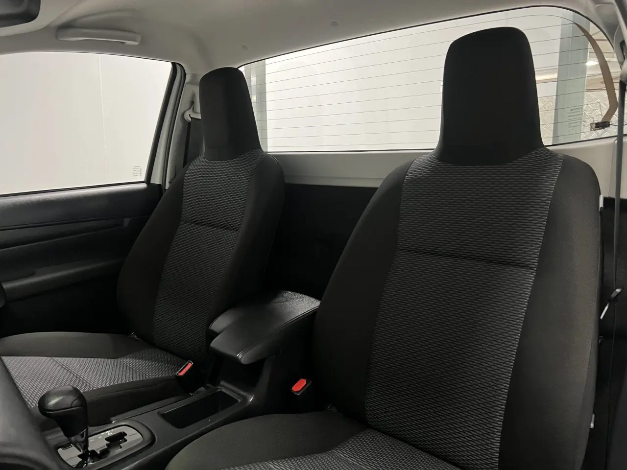 2024 TOYOTA HILUX Gallery Image 16