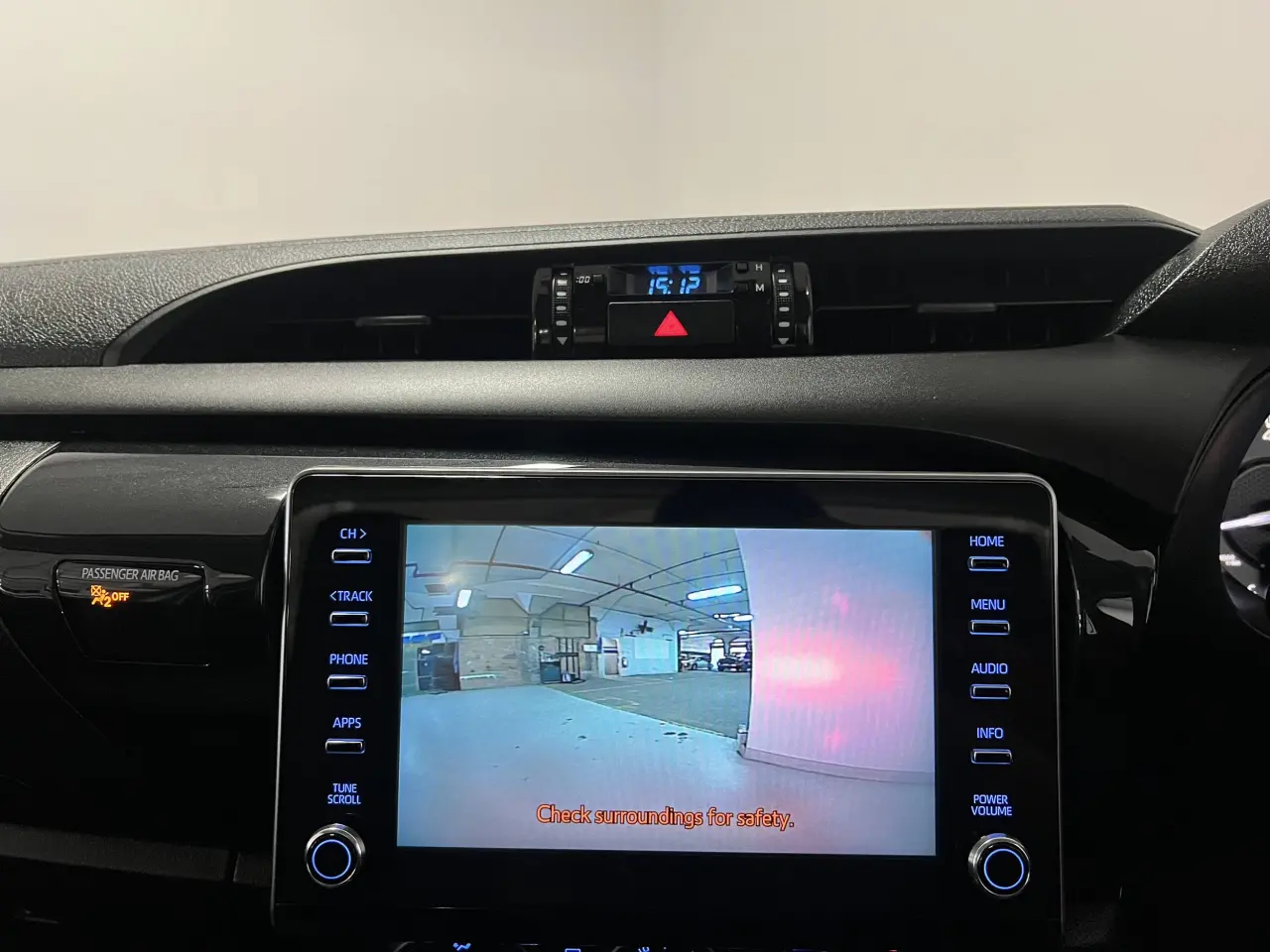 2024 TOYOTA HILUX Gallery Image 19