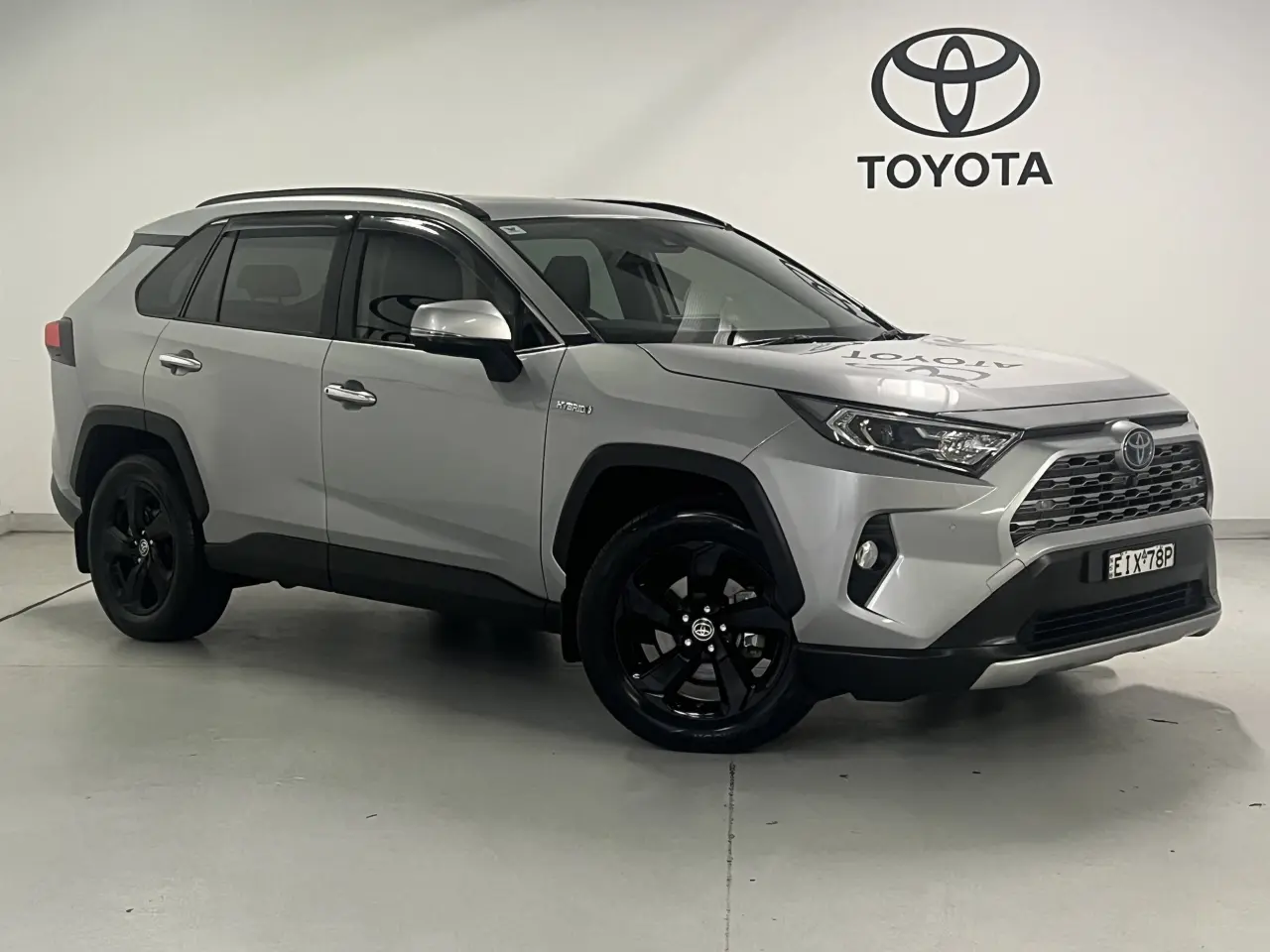 2020 TOYOTA RAV4 HYBRID Gallery Image 1