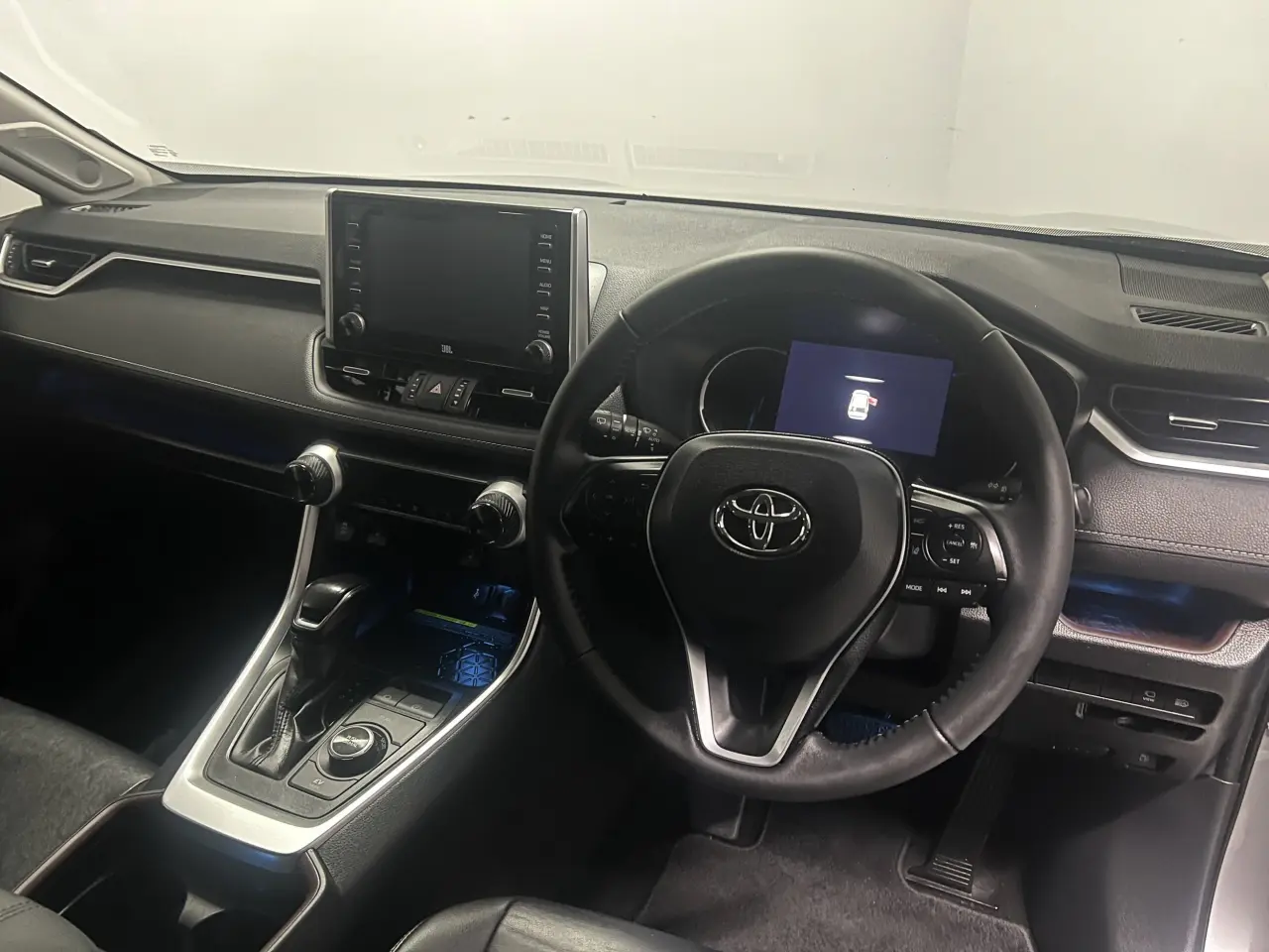 2020 TOYOTA RAV4 HYBRID Gallery Image 10