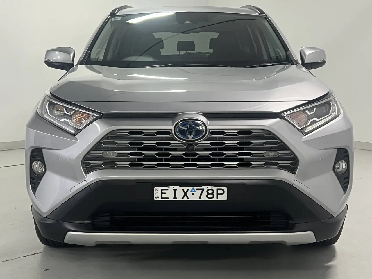 2020 TOYOTA RAV4 HYBRID Gallery Image 3