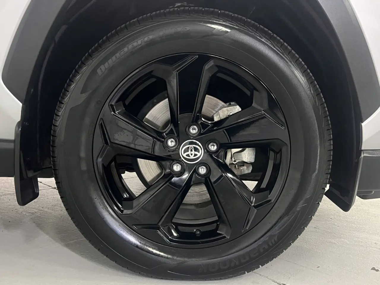 2020 TOYOTA RAV4 HYBRID Gallery Image 5