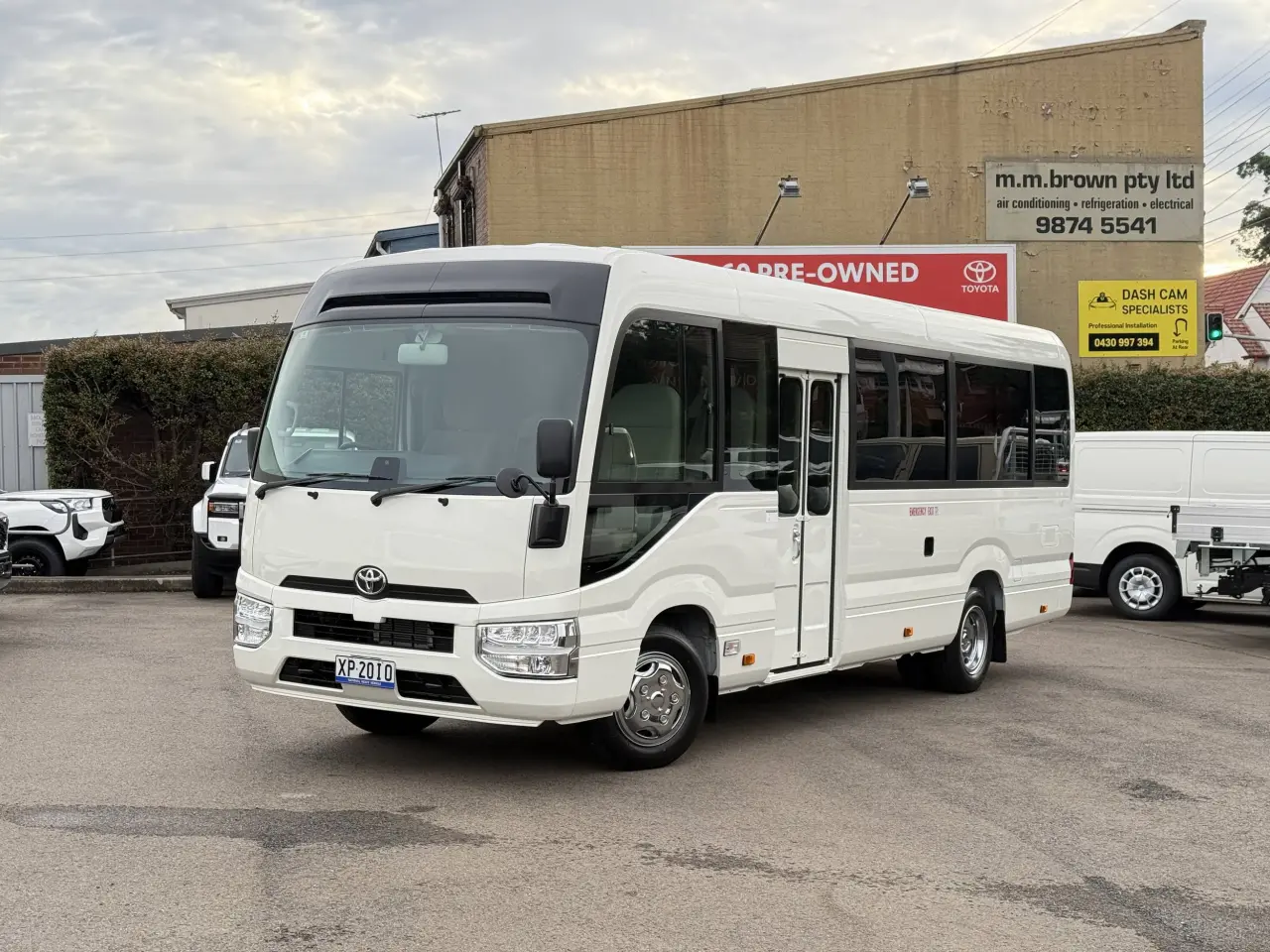 2025 TOYOTA COASTER Gallery Image 1