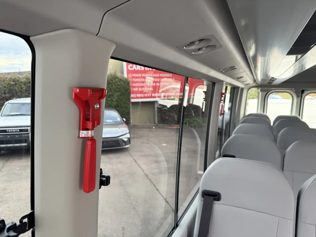 2025 TOYOTA COASTER Gallery Image 13