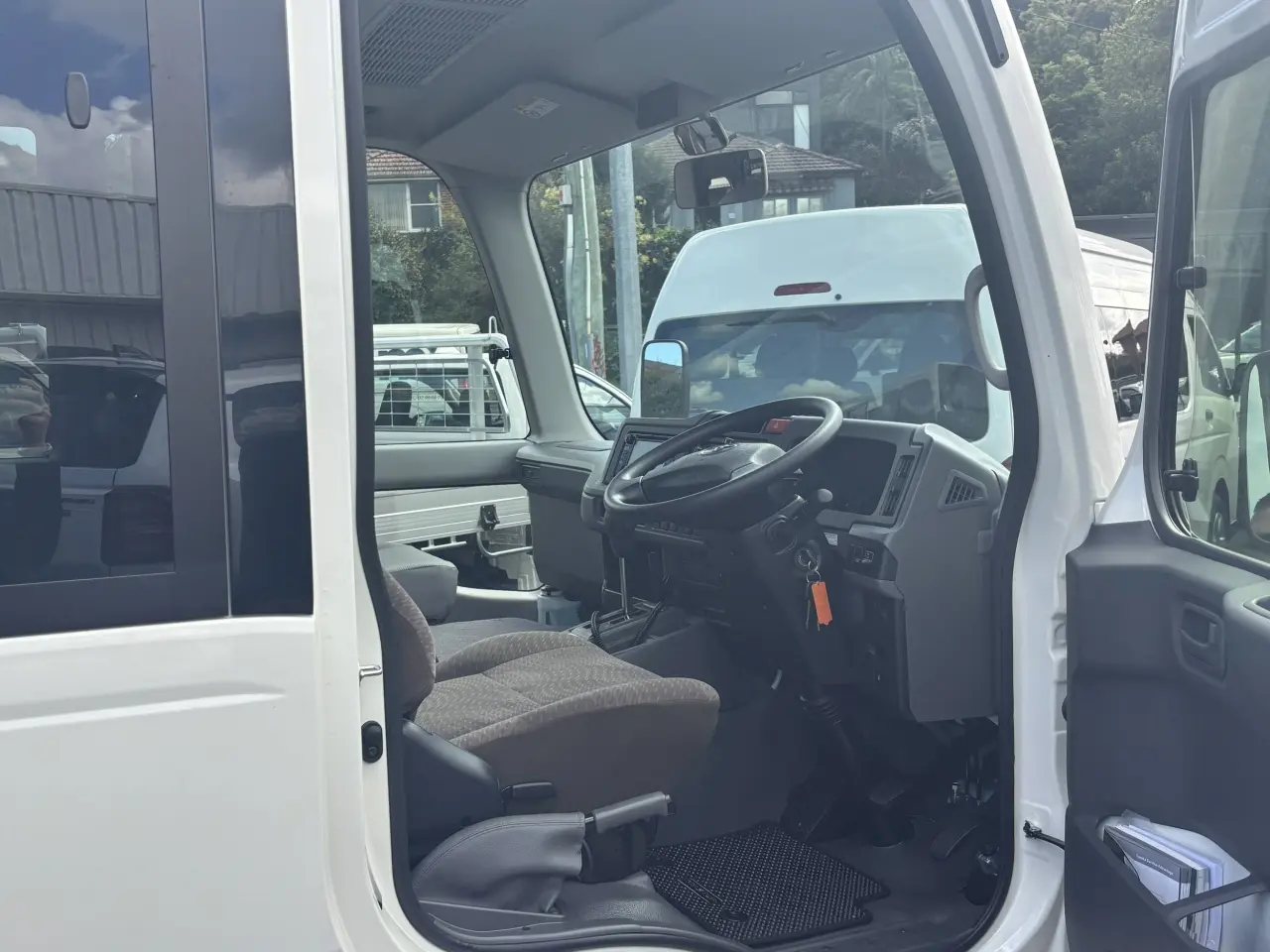 2025 Toyota Coaster Gallery Image 23