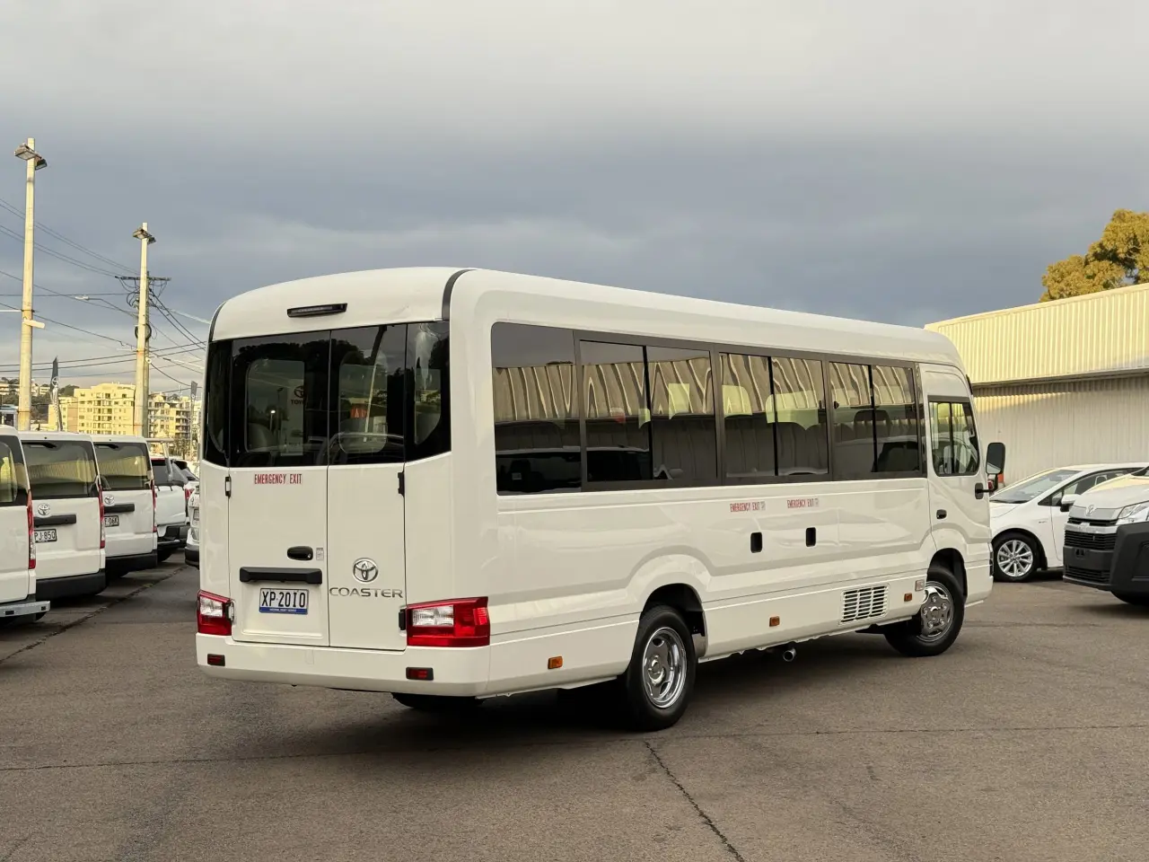 2025 TOYOTA COASTER Gallery Image 4