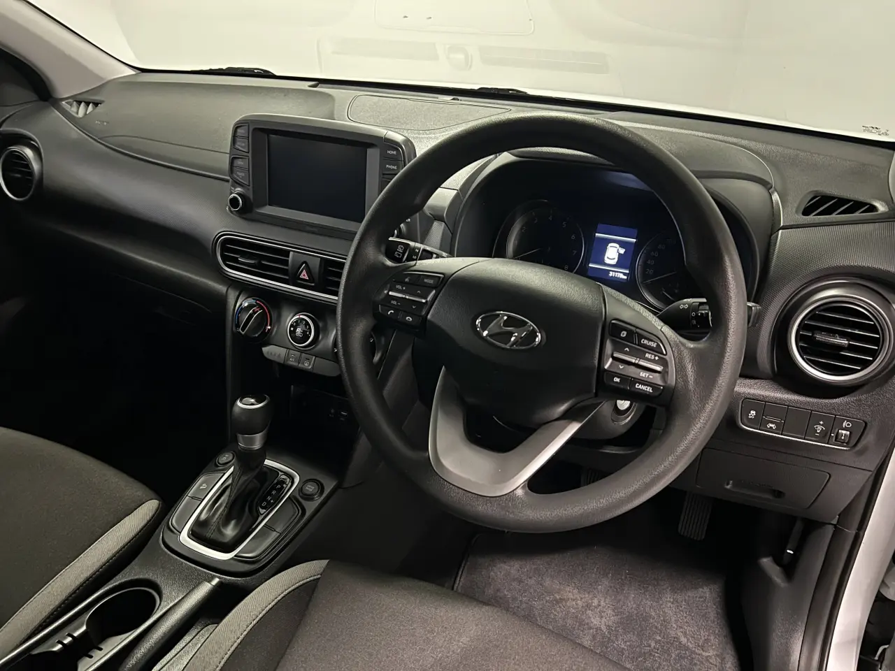 2020 HYUNDAI KONA Gallery Image 10