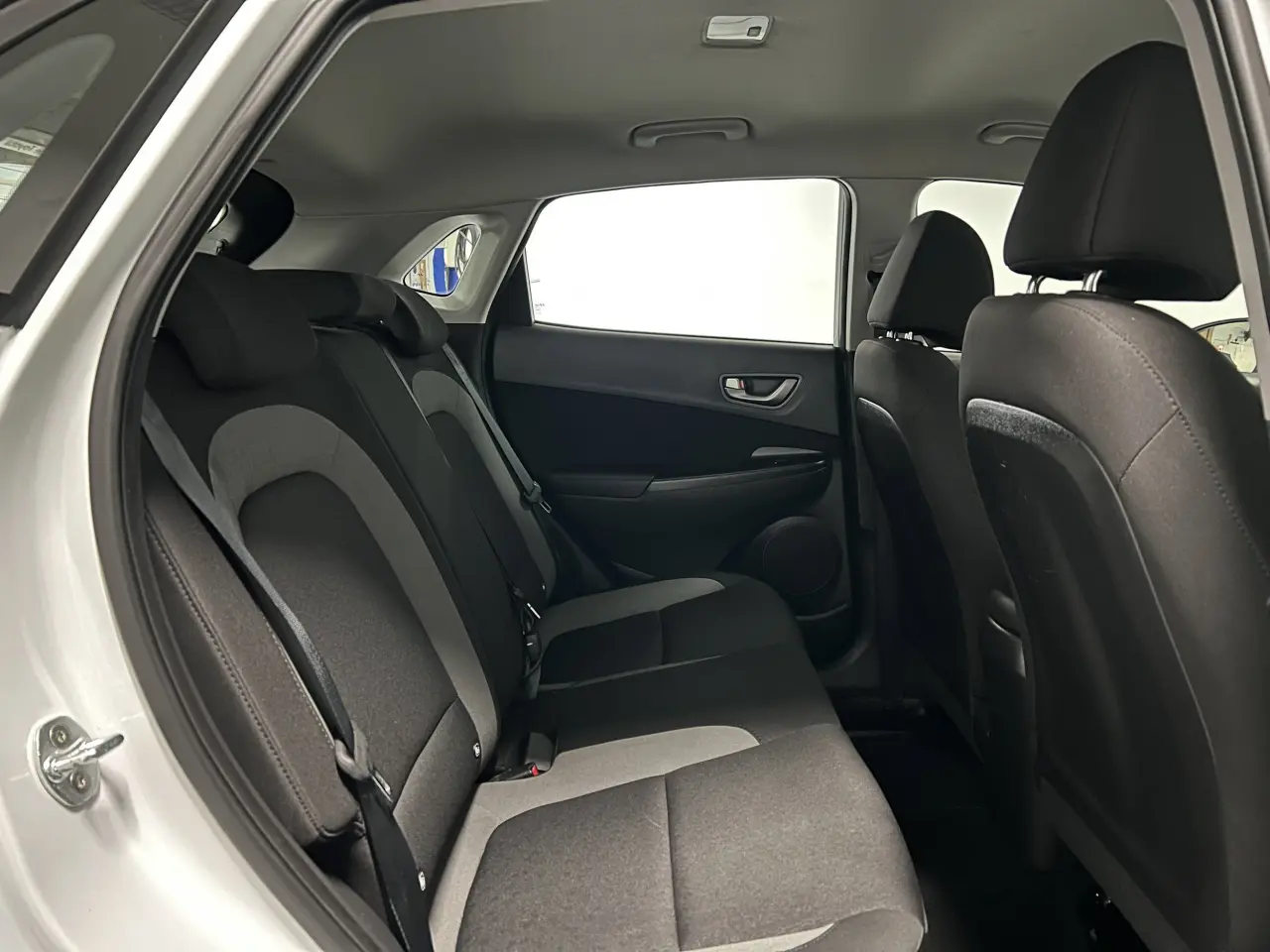 2020 HYUNDAI KONA Gallery Image 11