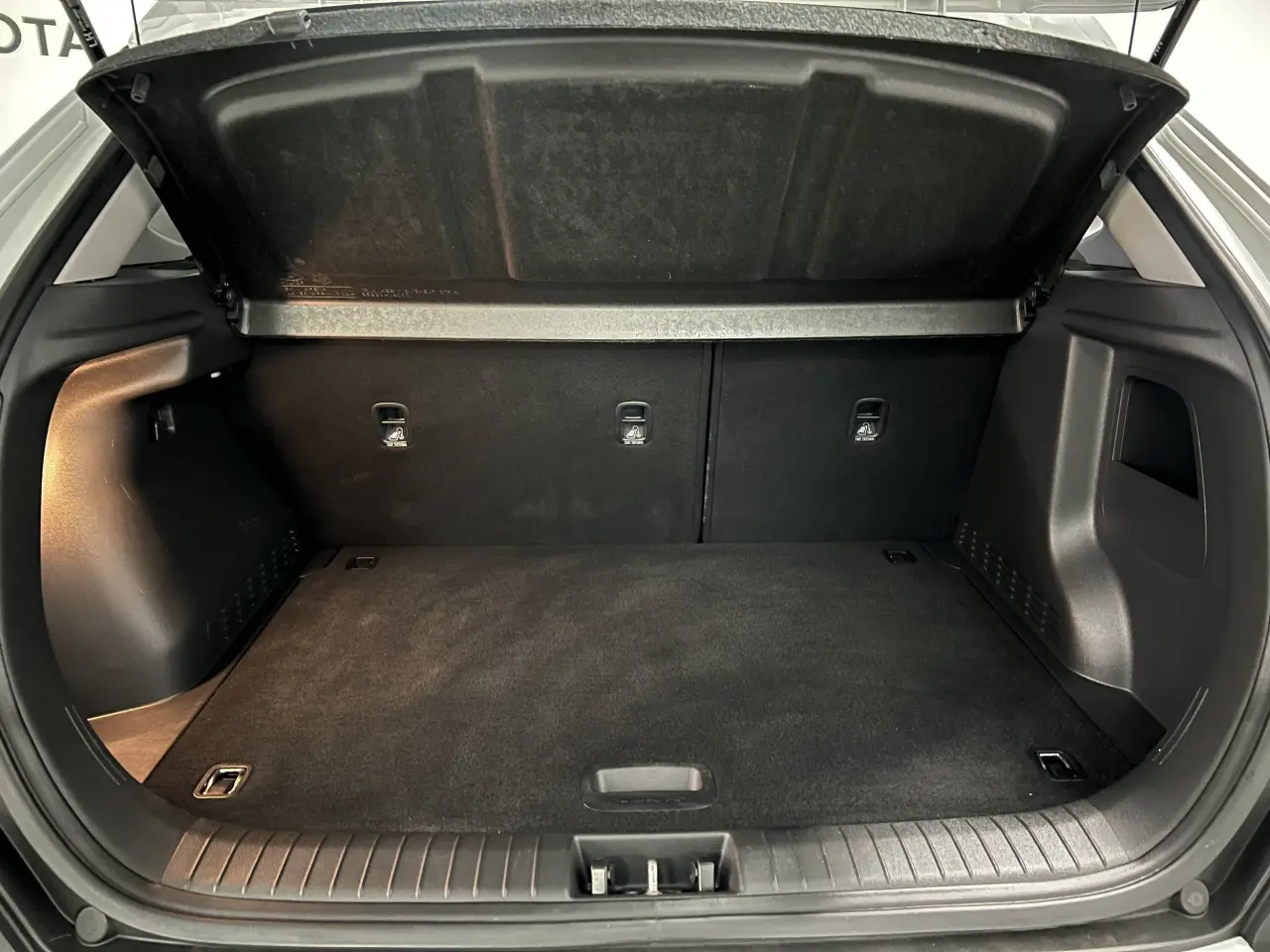 2020 HYUNDAI KONA Gallery Image 12