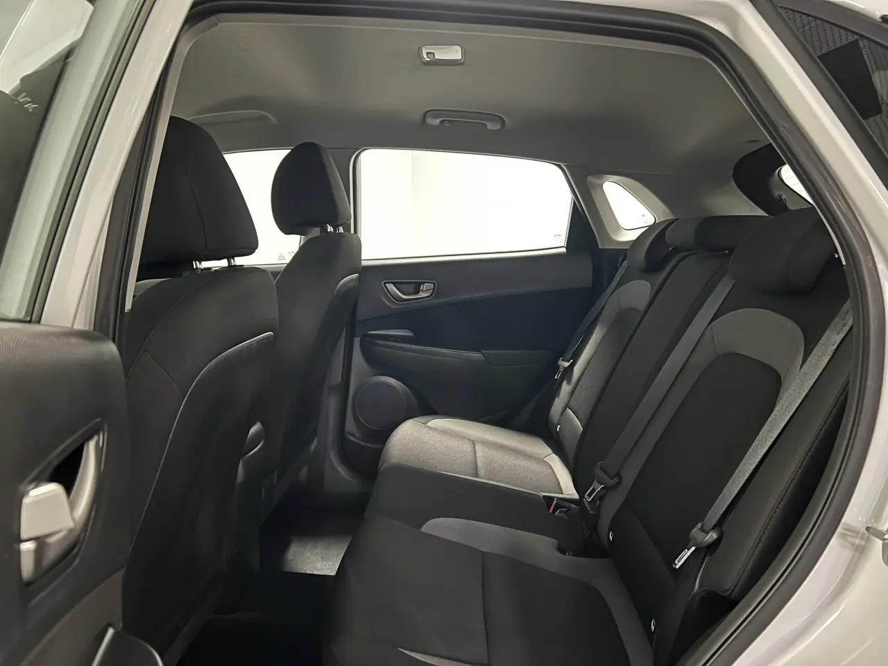 2020 HYUNDAI KONA Gallery Image 13