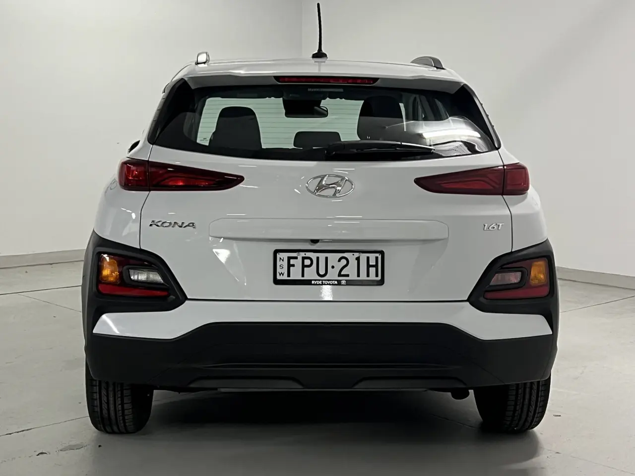 2020 HYUNDAI KONA Gallery Image 7