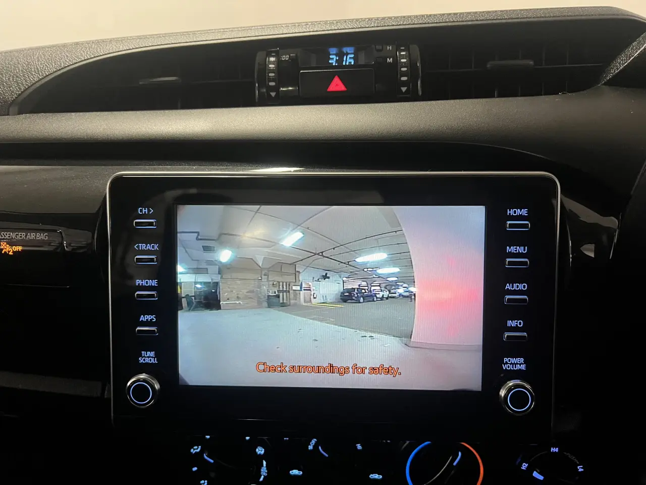 2024 TOYOTA HILUX Gallery Image 19