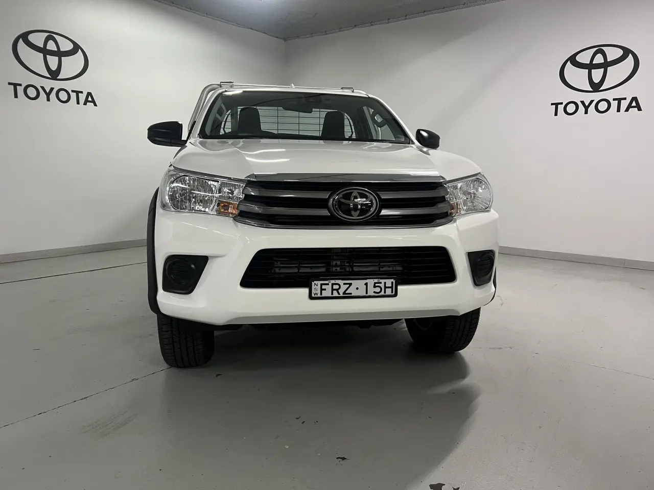 2024 TOYOTA HILUX Gallery Image 2