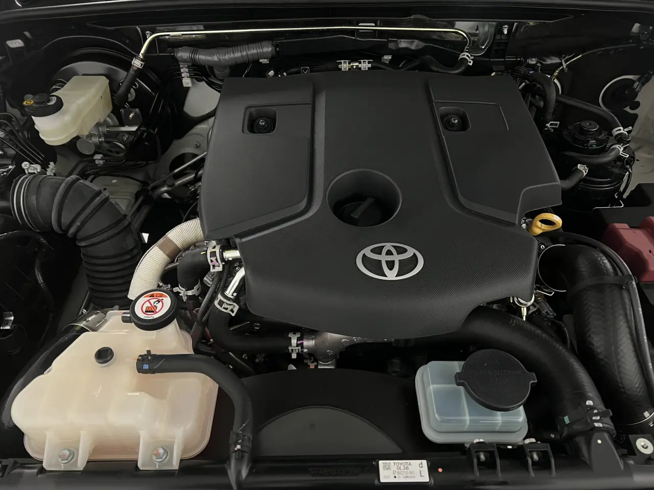 2024 TOYOTA HILUX Gallery Image 21