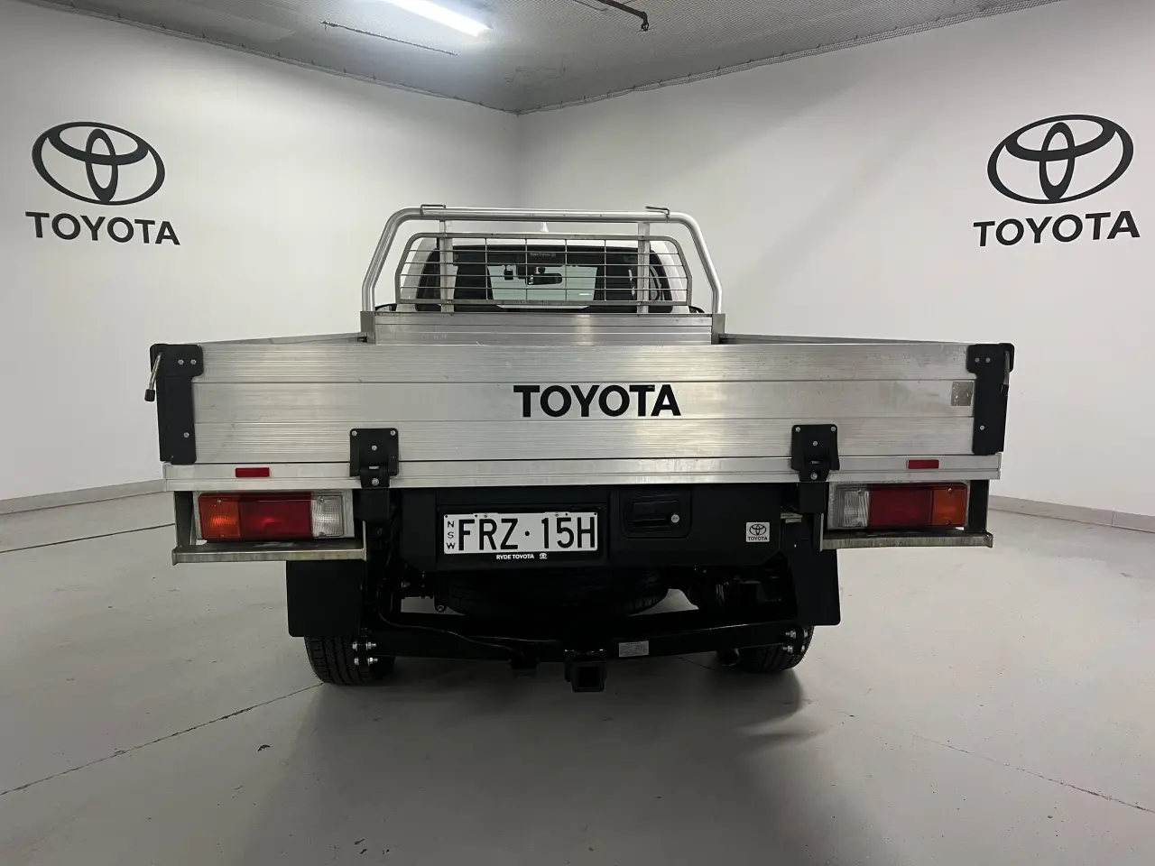 2024 TOYOTA HILUX Gallery Image 6