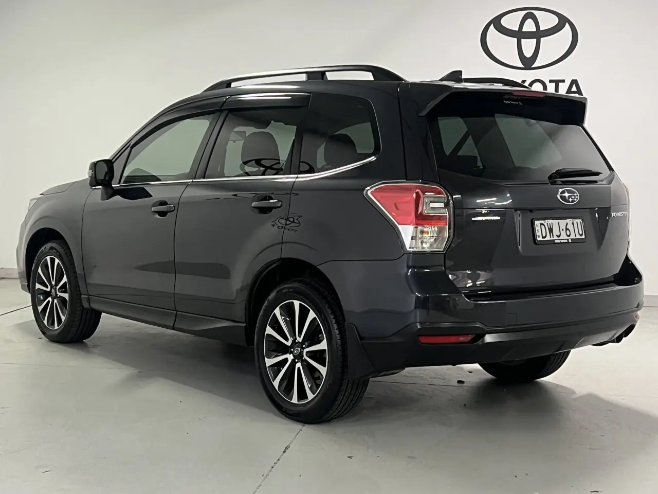 2018 SUBARU FORESTER Gallery Image 8