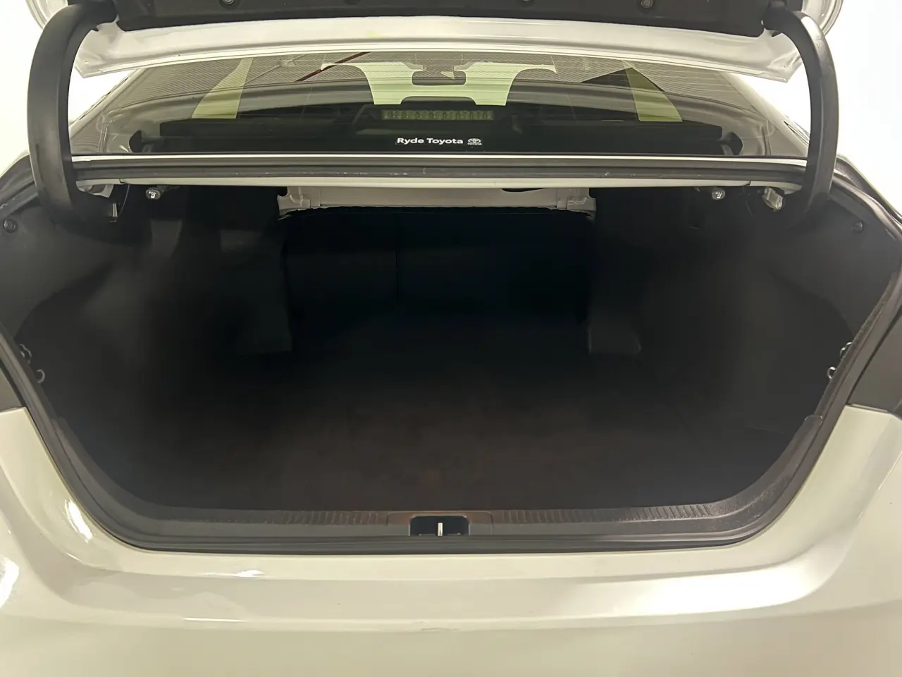 2022 TOYOTA CAMRY HYBRID Gallery Image 12